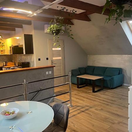 Przytulny Zakatek Aparthotel Zerniki Wroclawskie Εξωτερικό φωτογραφία